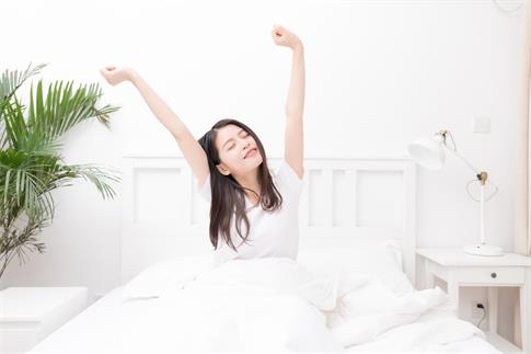1663353768114421.jpg 攝圖網(wǎng)_500712658_banner_早起起床伸懶腰的年輕女性(非企業(yè)商用).jpg
