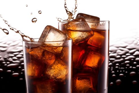 1688204955759216.jpg 攝圖網(wǎng)_600214655_banner_兩杯冰鎮(zhèn)可樂(企業(yè)商用)(1).jpg