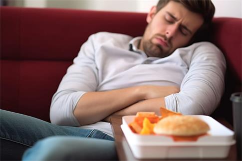 1694476608198384.jpg 攝圖網_600166068_banner_男子宿醉后吃不下食物(企業商用).jpg